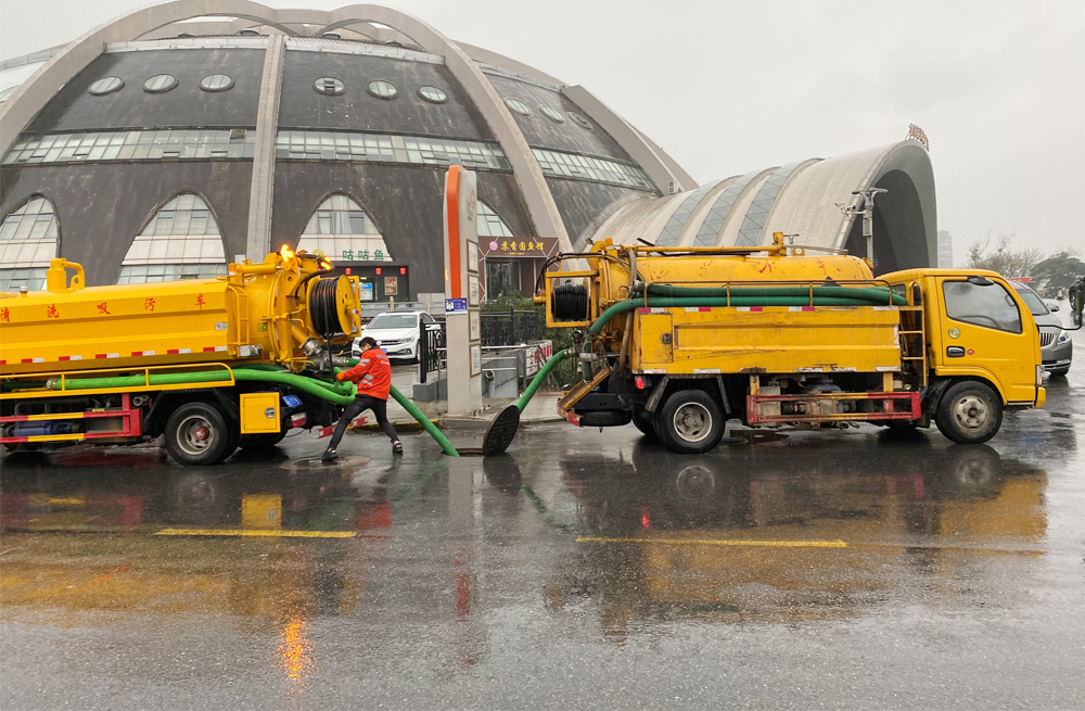 271大石桥商场管道清淤